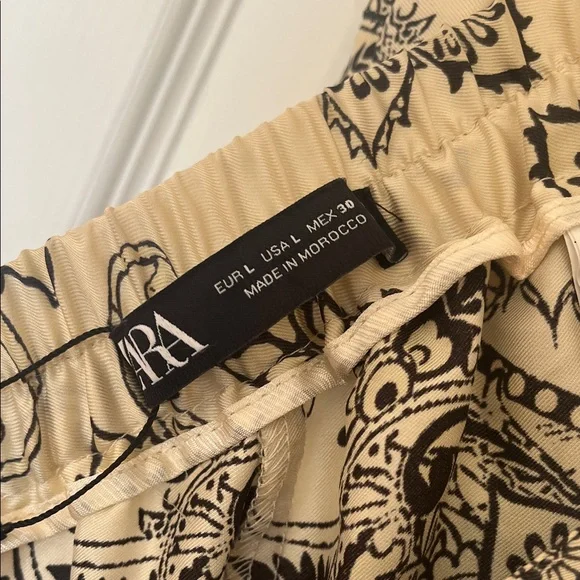 ZARA Cream and Black Paisley-Print Wide Leg Pants - Picture 5 of 7